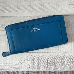 Teal Coach Darcy Leather Accordion Zipper Waller with Silver Details